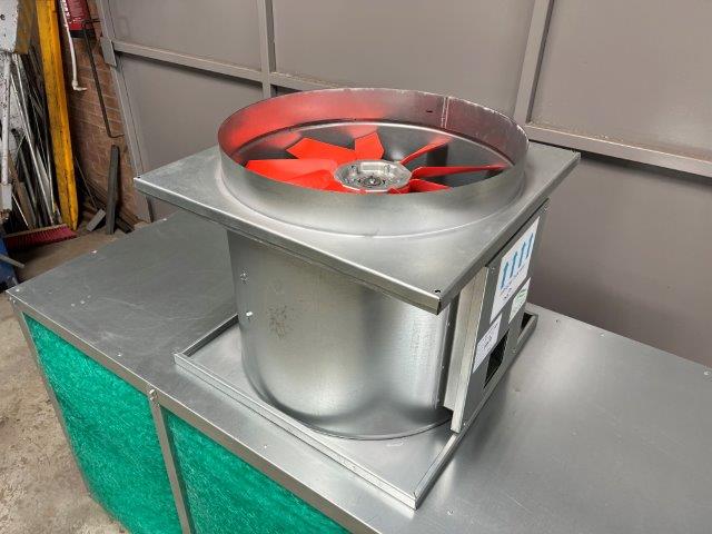 Spraybooth extraction chest with extraction fan